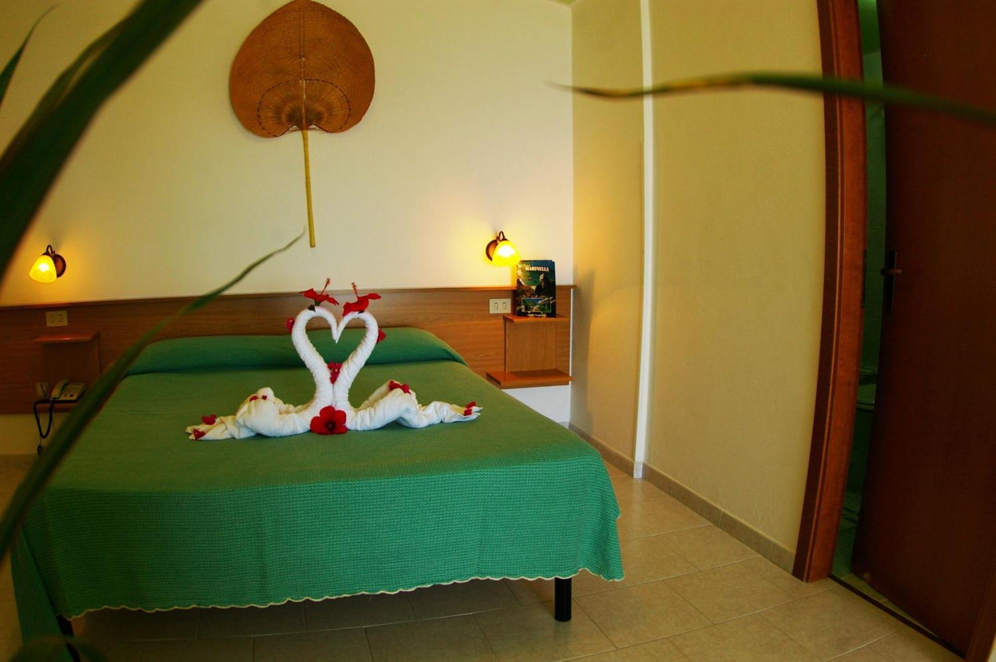 Hotel Marinella Капо-Ватикано Екстер'єр фото