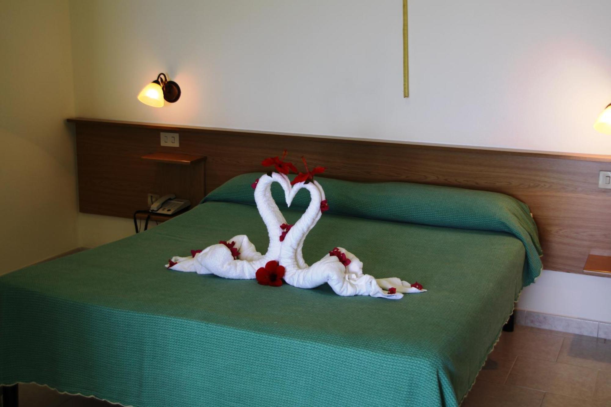 Hotel Marinella Капо-Ватикано Екстер'єр фото