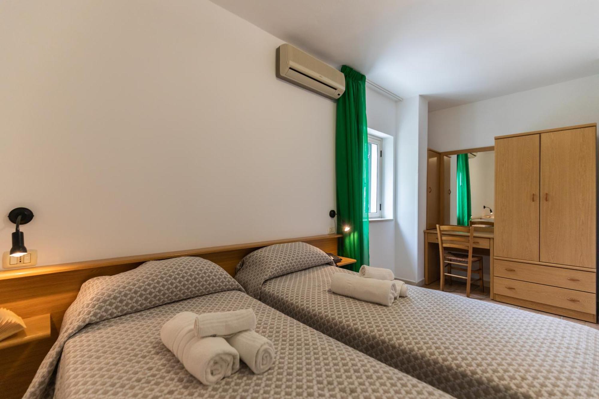 Hotel Marinella Капо-Ватикано Екстер'єр фото