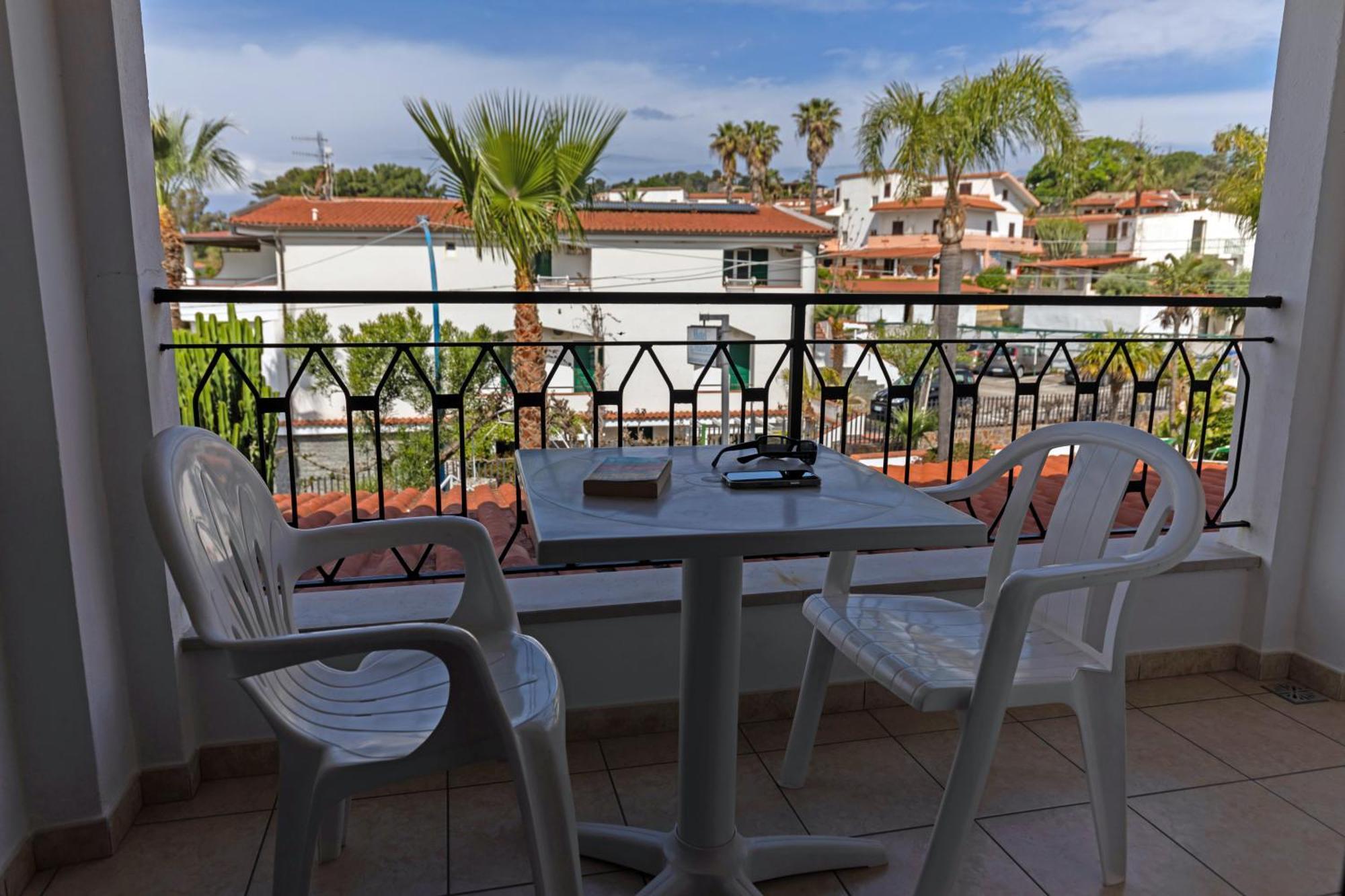 Hotel Marinella Капо-Ватикано Екстер'єр фото