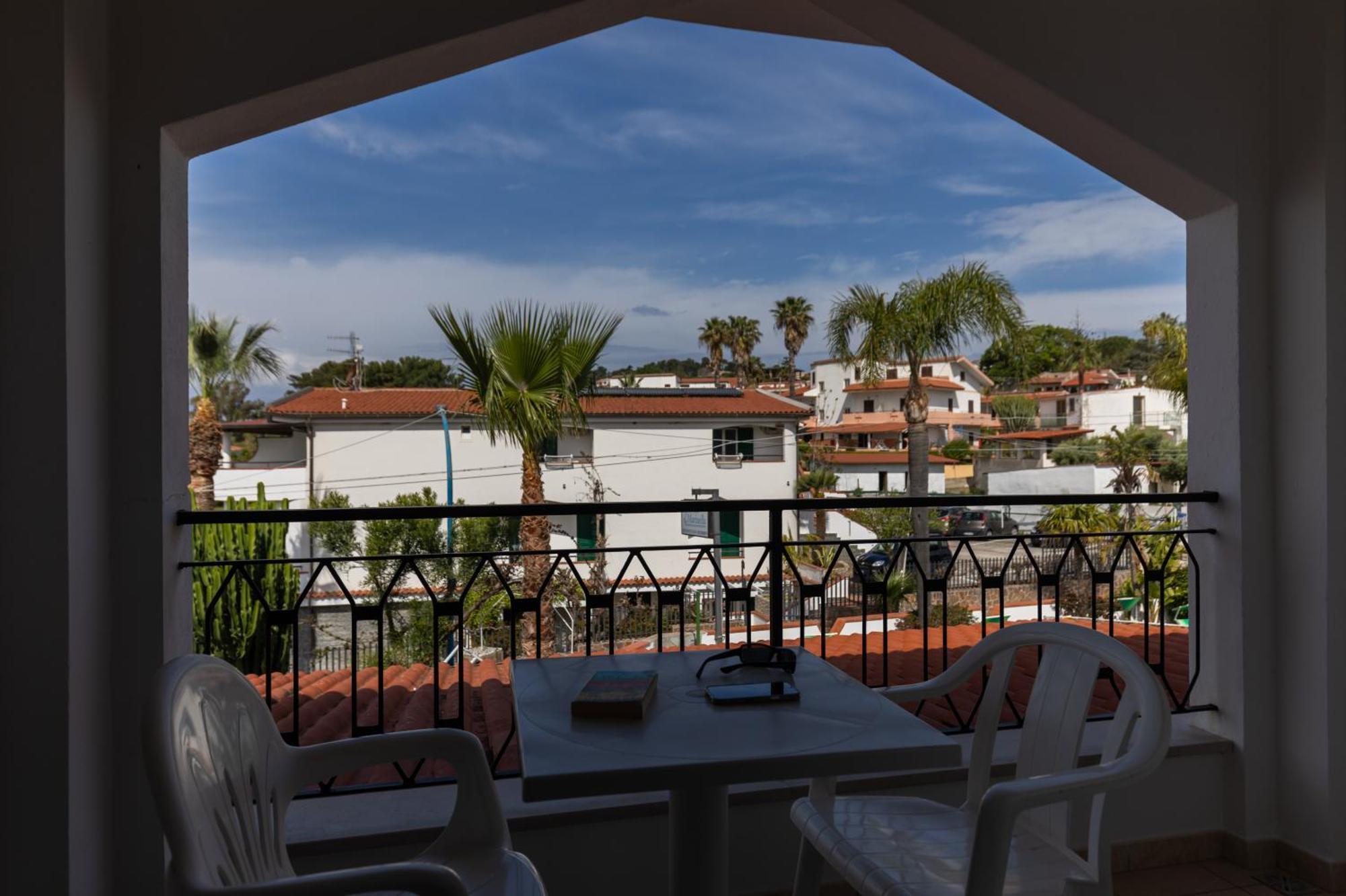Hotel Marinella Капо-Ватикано Екстер'єр фото